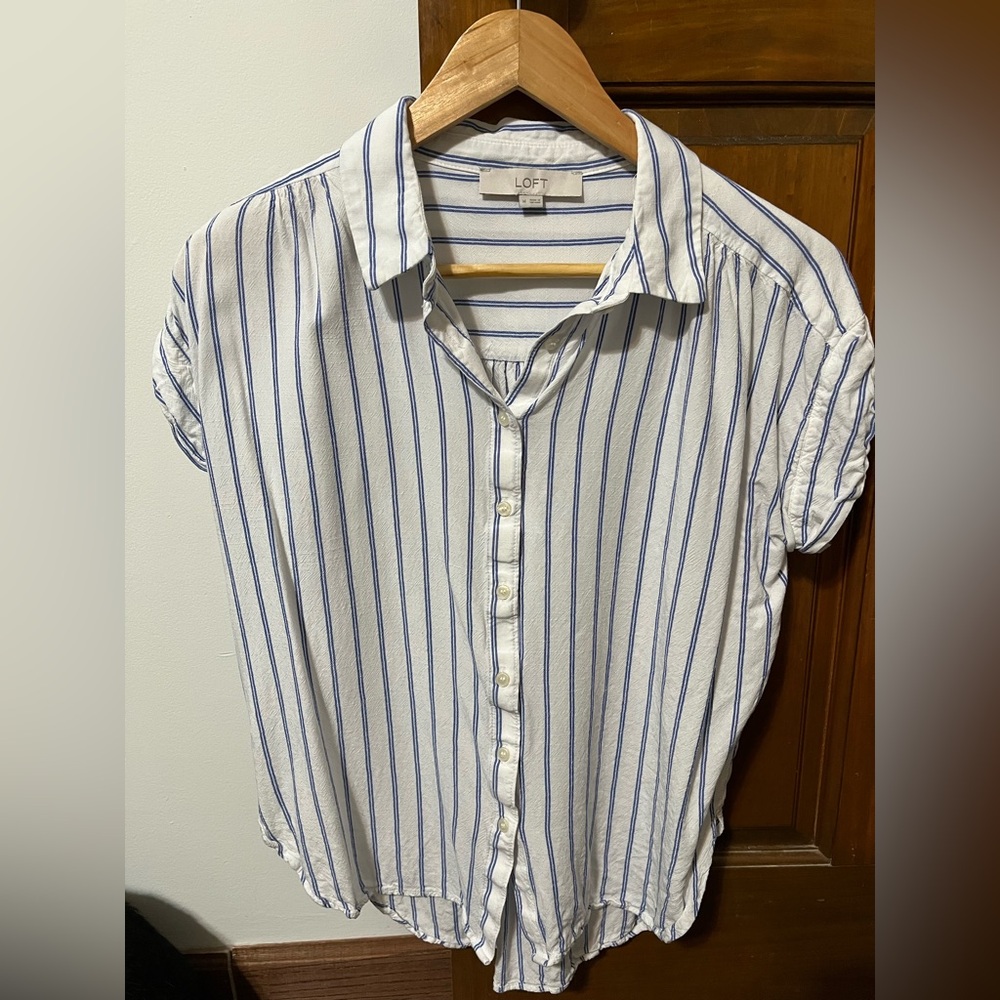 LOFT Women’s White and Blue Striped Button Down Shirt